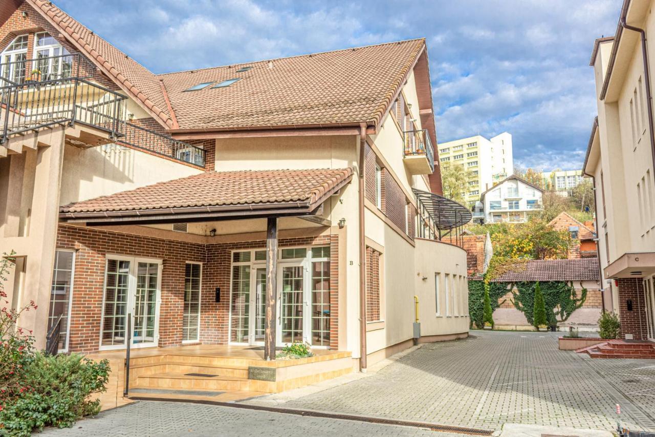 Opera Apart Apartment Brașov Exterior foto